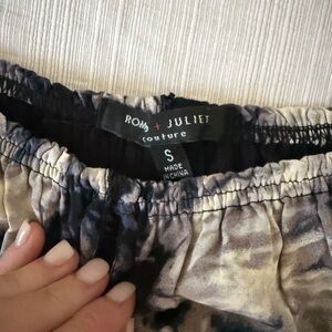 Romeo & Juliet Couture Black and Cream Dress